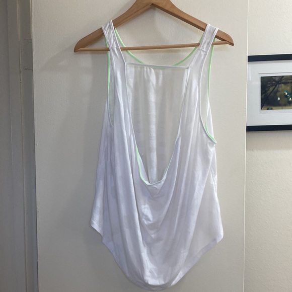 Lululemon High/Low Open Back 🥰 - Picture 11 of 13